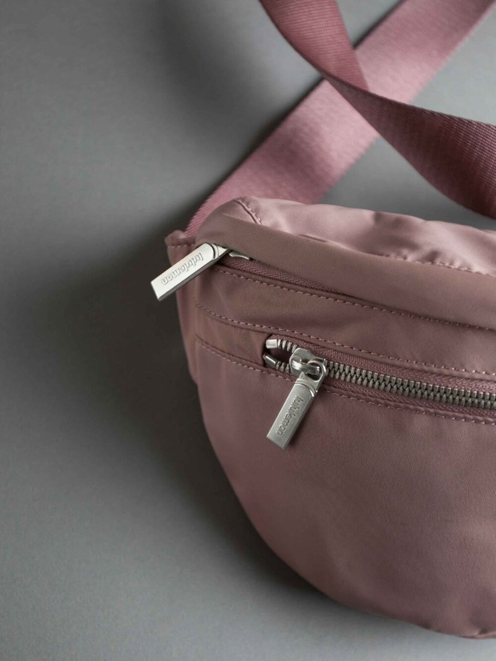 Lululemon City Adventurer Belt Bag 2.5L in Twilight Rose - Picture 3 of 6